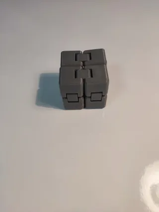 Cubo infinito 3D negro