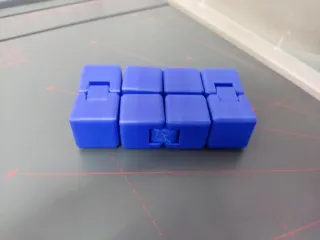 Cubo infinito 3D negro