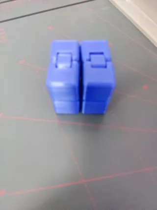 Cubo infinito 3D negro