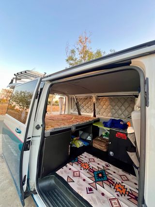Volkswagen Transporter T5 2011