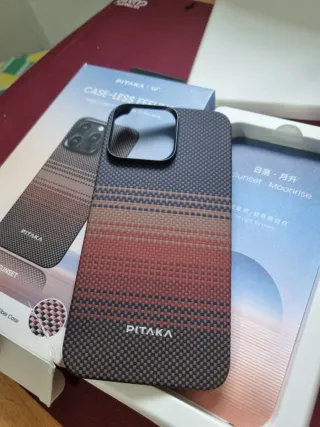 Funda pitaka iPhone 15 Pro Max MagSafe