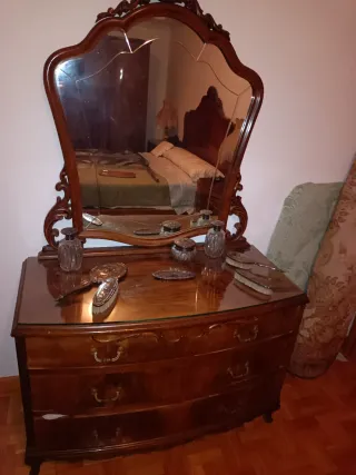 Dormitorio Clásico Madera Oscura