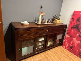 Mueble comedor madera oscuro
