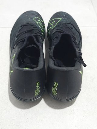 Botas de tacos de fútbol Puma Nuevas
