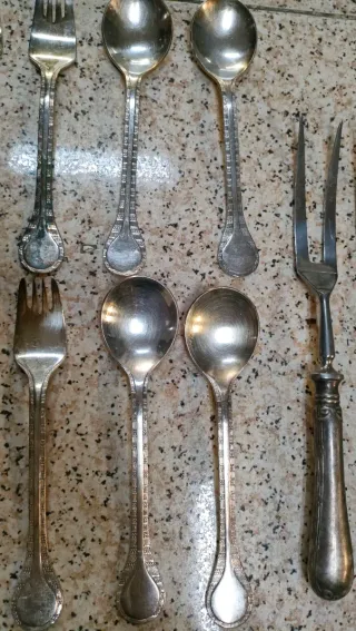 Cubiertos Antiguos Dalia