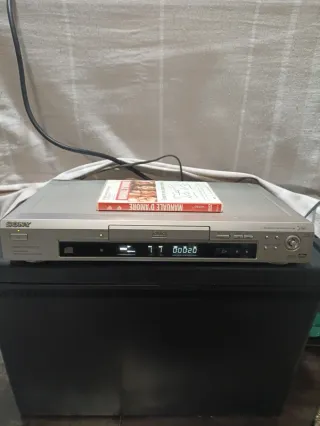 Reproductor DVD Sony DVP-S336 + 9 Películas