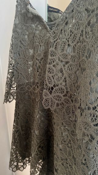 Mono Zara encaje floral