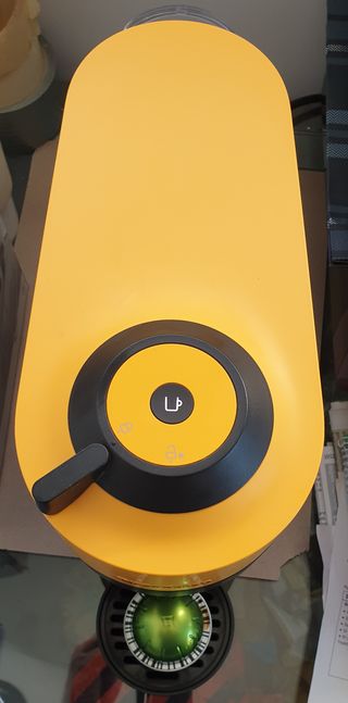 Cafetera Nespresso Amarilla