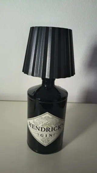 Lampada LED con bottiglia Hendrick's