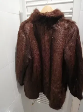 2 Abrigos de piel de bisonte auténtica