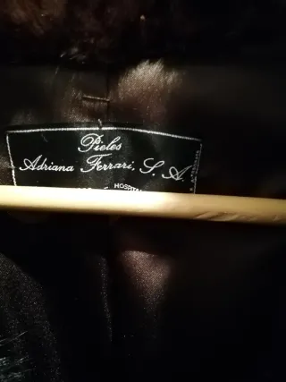 2 Abrigos de piel de bisonte auténtica