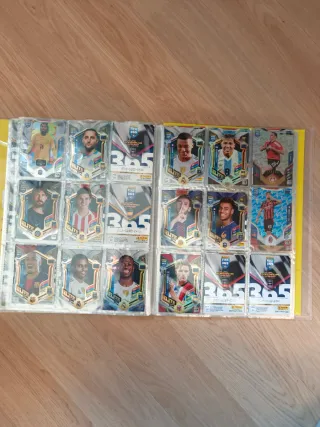 Álbum Panini FIFA 365 Adrenalyn XL