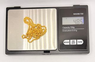 Cadena Salomónica de oro de 18k, 4.85 g, 46.5 cm.