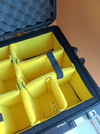 Maleta Peli AIR 1605 con divisores