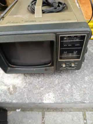 Televisor Portátil Broksonic TV-Radio