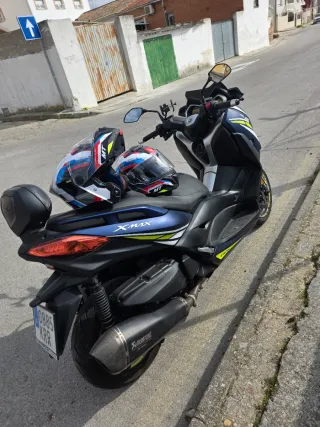 Yamaha xmax 400  solo 11000klm
