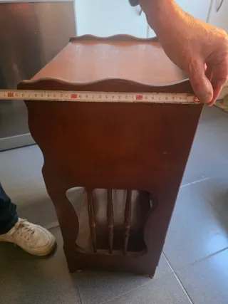 Mesita auxiliar vintage de madera