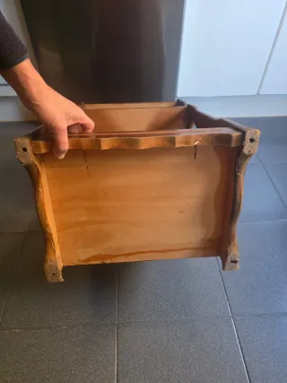 Mesita auxiliar vintage de madera