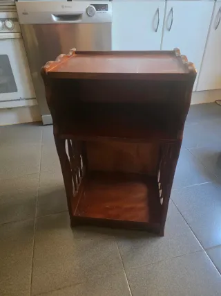 Mesita auxiliar vintage de madera