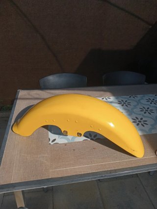 Guardabarros delantero Harley Amarillo