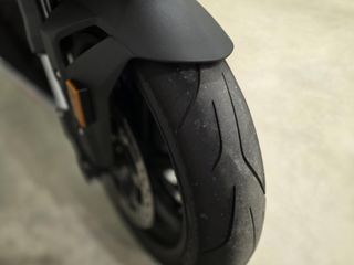 BMW M 1000 R