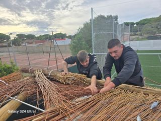 Ombrelloni e pergole in vimini e erica
