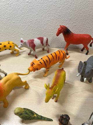 Lote animales de plástico para jugar