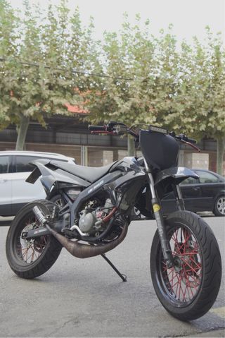 Derbi Senda R Negra y Roja