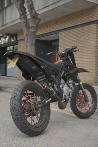 Derbi Senda R Negra y Roja