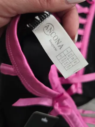 Conjunto lencería negro y rosa