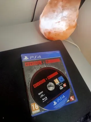 PS4 Slim 1TB + 2 Controller + Giochi