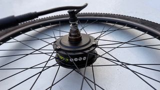 Rueda Eléctrica 27.5 con Motor y Frenos cableado
