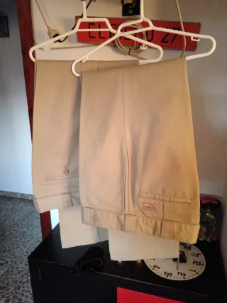 2 Pantalones Dickies Talla 40 Color Caqui