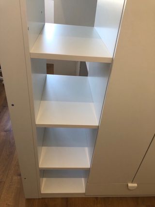 Smastad cama alta blanca con escritorio