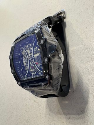 Reloj Skeleton Negro y Dorado