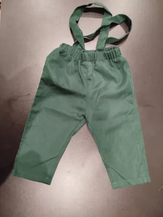 Traje de bebé con pajarita