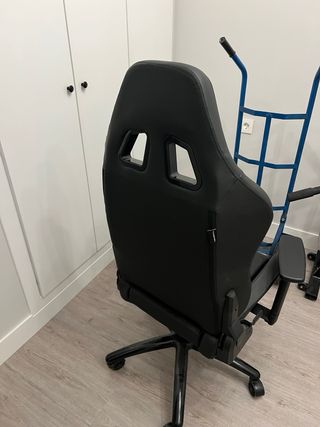 Silla Gaming Newskill Negra
