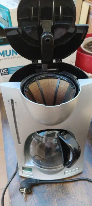 Cafetera Eléctrica Plata