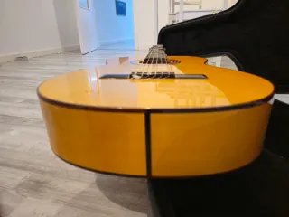 Guitarra Clásica Manuel Rodríguez C3F, c/ Estuche