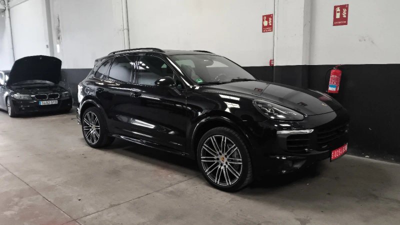 Porsche Cayenne 2017 - foto 1