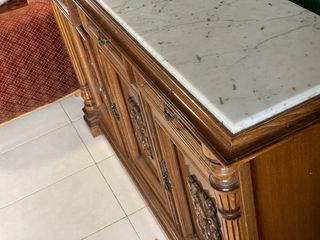 Mueble de entrada antiguo.