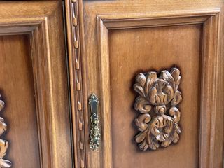 Mueble de entrada antiguo.