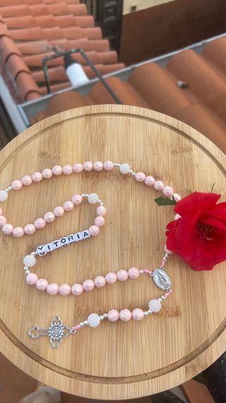 Rosario personalizado MARIA con mariposas