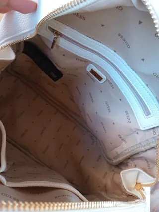 Mochila M/L Guess Blanca y Negra