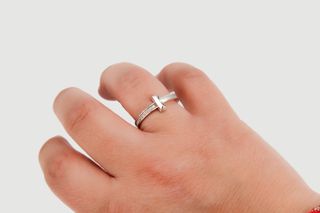 Anillo De Oro Blanco De 18K Con Diamantes.. Ref: 077-01-00174