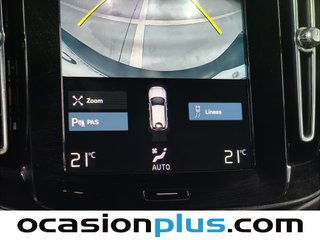 Volvo XC40 T3 Momentum Pro Auto 120 kW (163 CV)