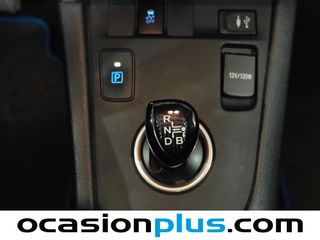 Toyota Auris 140H Hybrid Active 100 kW (136 CV)