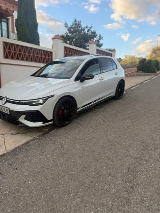 Volkswagen Golf 2025