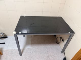 Mesa comedor cristal negro y metal