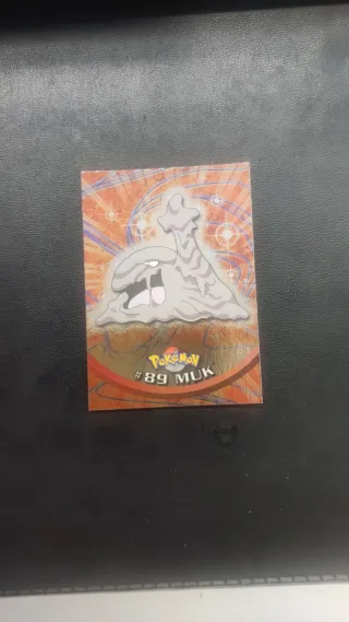 Várias cartas Pokémon topps